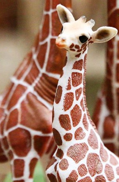 Фигурка - Детеныш жирафа  